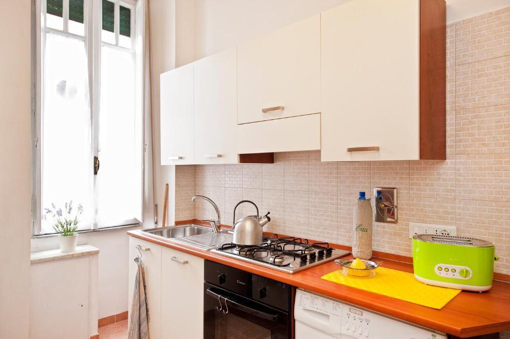Opera Inn Suites - Rooms And Apartments 로마 외부 사진
